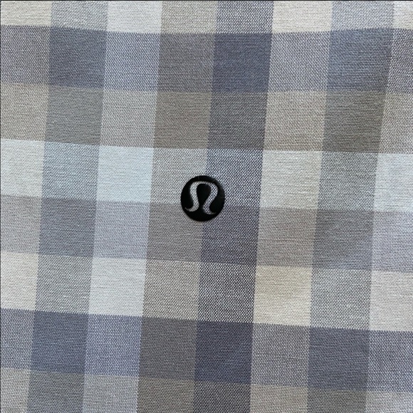 Lululemon Men’s Plaid Shorts - Picture 5 of 7